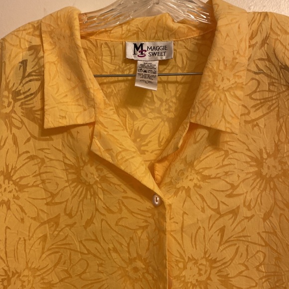 Maggie Sweet size 1X bright yellow short sleeve button down blouse with flower - Picture 3 of 11